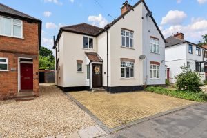 Greville Road, Warwick